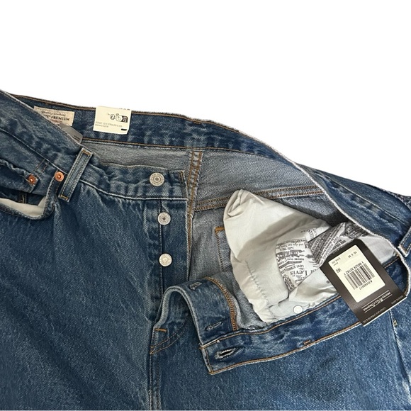 Levi's Women's Relaxed Blue Jeans - Picture 3 of 6